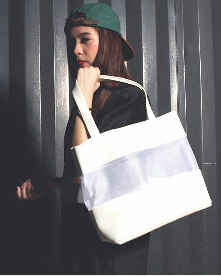 IMooktida1434's tweet photo. #NKbag 350.- #กระเป๋า #กระเป๋าแฟชั่น #กระ���ป๋าเท่ๆ #กระเป๋า���ะพาย #กระเป๋าสวยๆ #พร้อมส่ง #สินค้าดี #ขายดี #มาแรง #ฮิต https://t.co/7DHuNghIl2