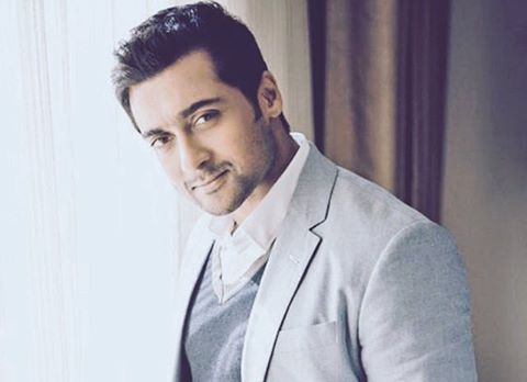 HackerCine's tweet photo. Cute #Suriya

#cinehacker.com https://t.co/r7IUgzUB6x