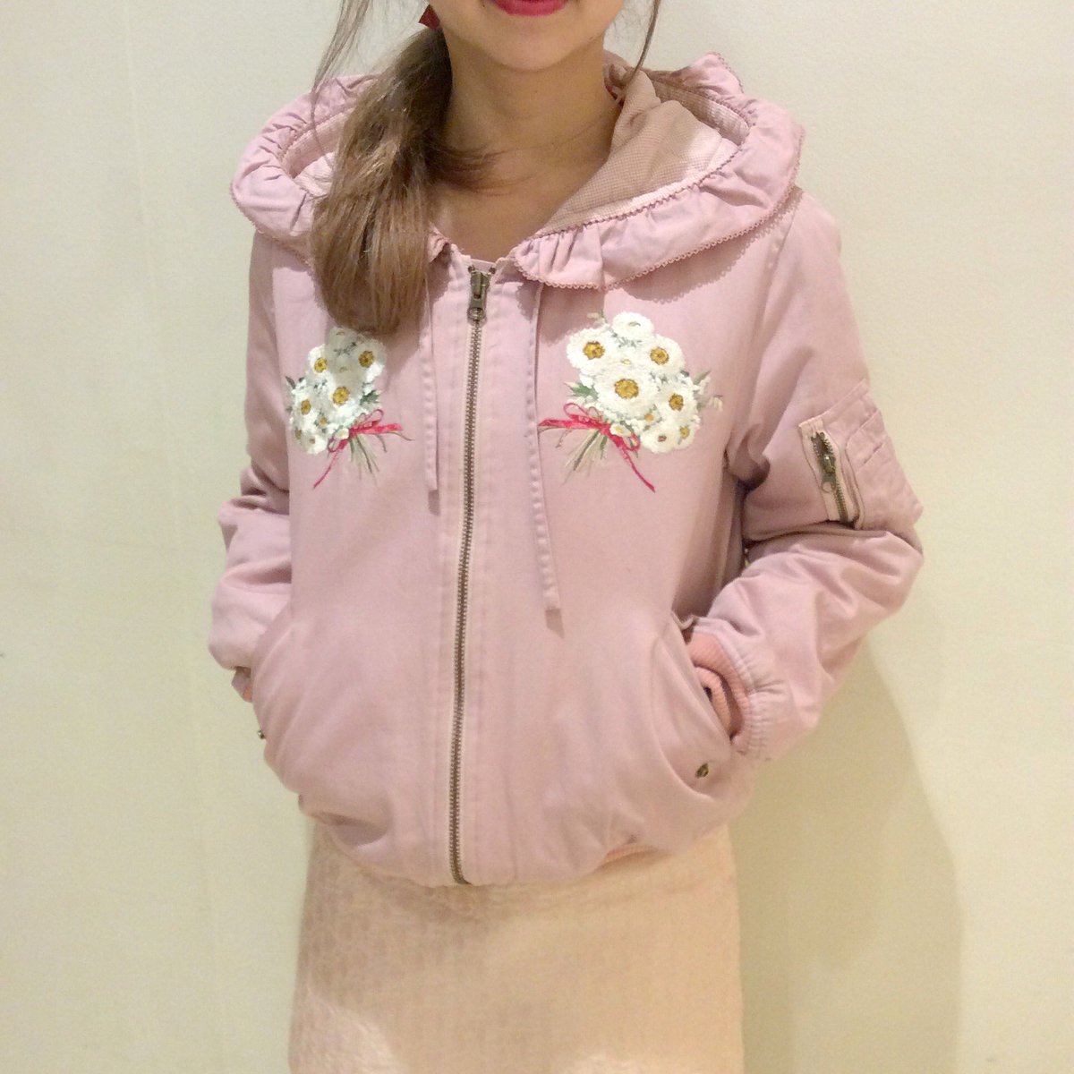 Pink House デイジー スズラン刺繍ブルゾン Size M Price 46 000 Tax Pinkhouse ピンクハウス Pink House デイジー スズラン刺繍ブルゾン Size M Price 46 000 Tax Pinkhouse ピンクハウス