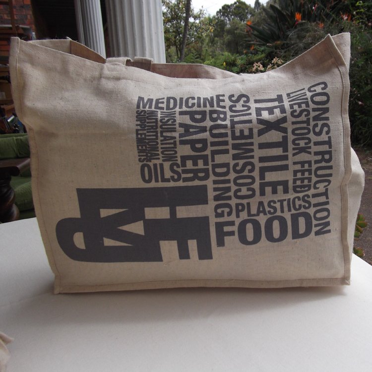 #Symjoy products#
A fabric shopping bag keep you away from plastic waste!
Bag made from hemp.