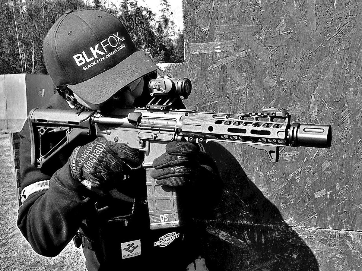 BLKFOX737's tweet photo. FEBRUARY,2017
The BLKFOX737-TEAM
A place is a "HEADQUARTE" in JAPAN🇯🇵
#BLKFOX737 #BLKFOXcollection #AIRSOFT #サバゲー #PEWPEW #AIRSOFTWORD #岐阜 https://t.co/YY3Rqhocdz