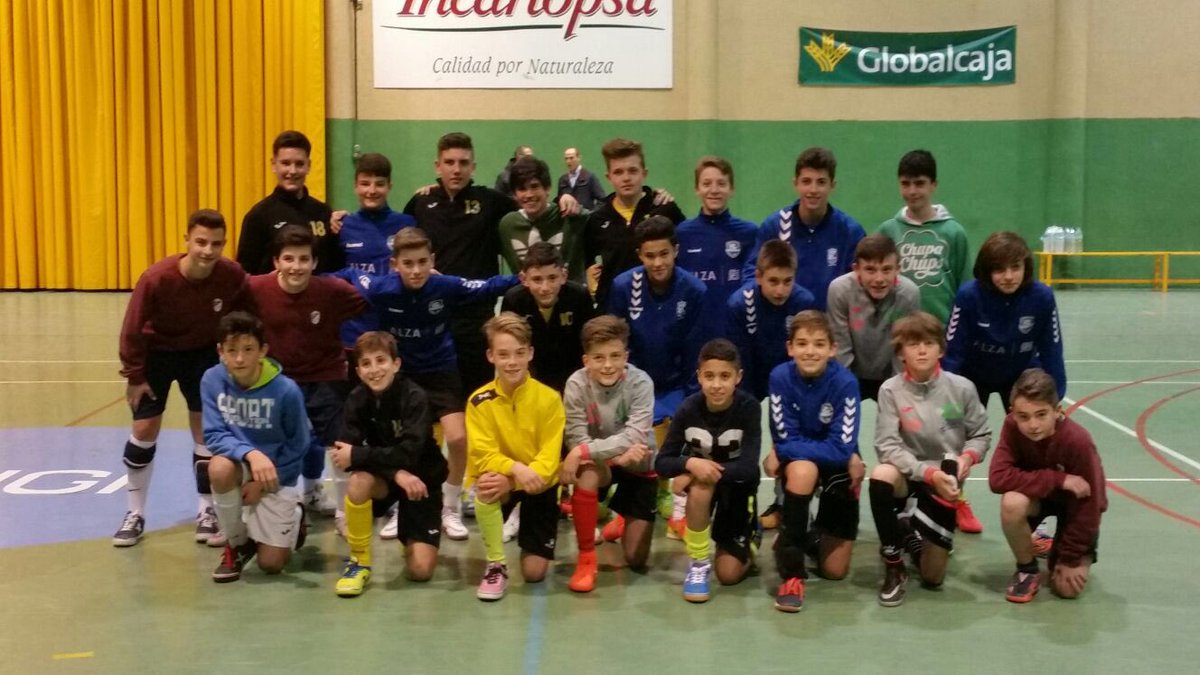 SeleccionCLM's tweet photo. Ayer echo a rodar la Selección Infantil de @quique_hb con una primera sesión con jugadores del Este de nuestra Comunidad!
#vamosCLM https://t.co/eCAdMoOwhq