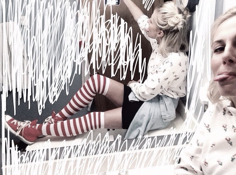 SalutationAlien's tweet image. Knee highs.