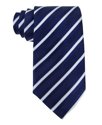 LeslieSavvy's tweet image. Love the tie Our President of the United States is wearing tonight from his Trump Collection #JointAddress #TrumpCollection