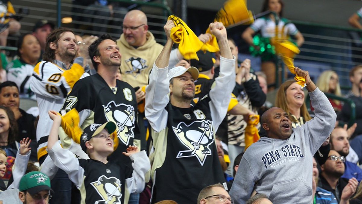 Game back on. The 3rd period is now underway. Get loud, #Pens fans! https://t.co/p1h6xT2j3U