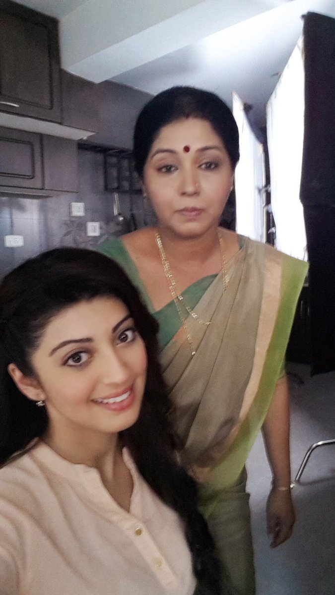 pranitasubhash's tweet photo. Wishing my fav onscreen mom , sudha mam a very happy birthday 🎂✨ https://t.co/suENYtTpDl
