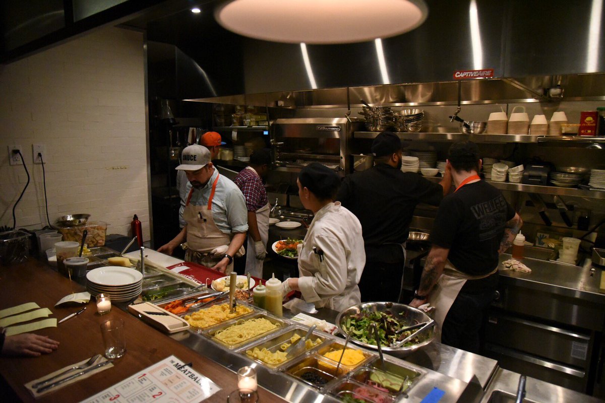 ChefJoshR's tweet image. Friends &amp;amp; Family night at the new #meatballshop in #hellskitchennyc @MEATBALLERS @chefholzman #showusyourballs