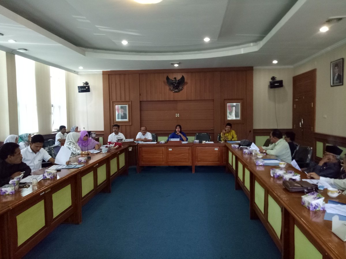 setwan_pdg's tweet photo. Rapat Bamus Penjadwalan Kegiatan DPRD Kab. Pandeglang Bulan Maret Tahun 2017 https://t.co/f2SveFmM6n