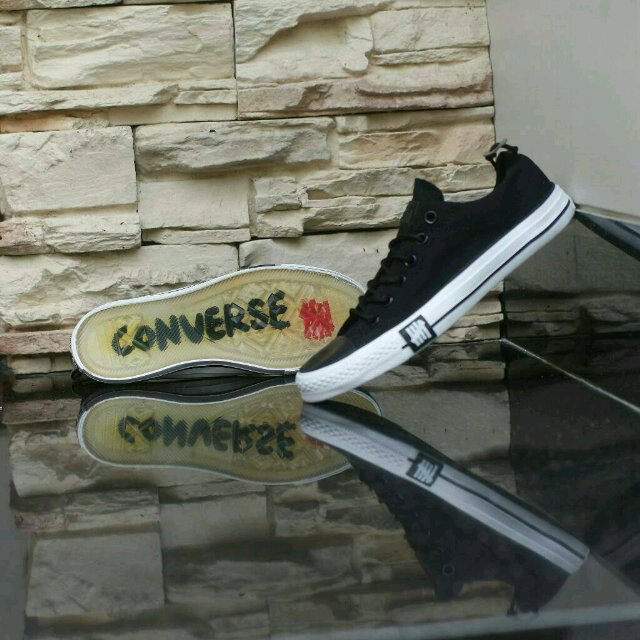 Deep_Sport's tweet image. Converse Black Original Quality. Size 36-44. Promo 450rb. BBM 236E9F3B | WA 0852-6160-7965 | Line/IG @Deep_Sport