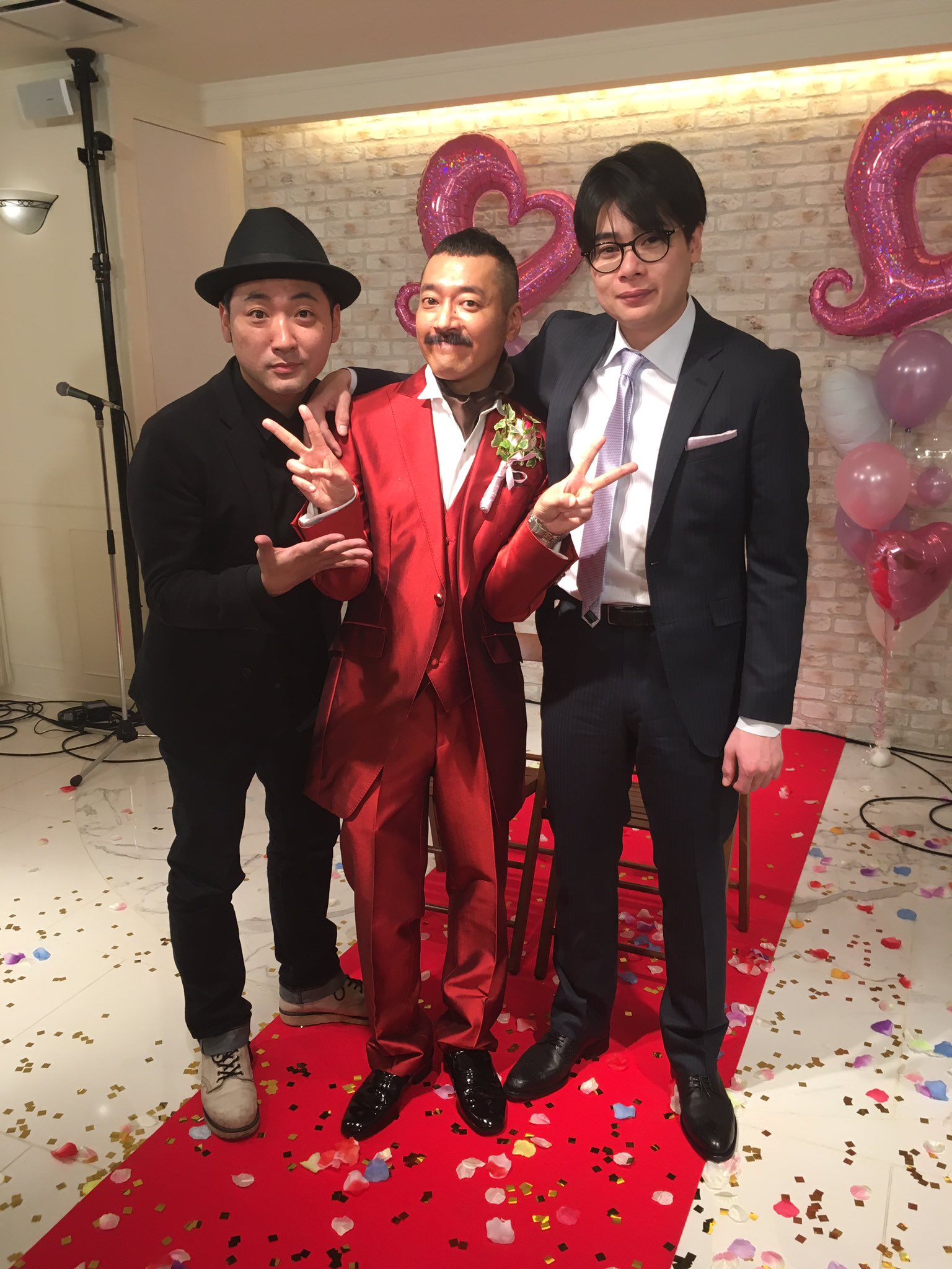 てつみち Twitter પર そして 7年間共同生活してた3人 久々に集まる O 5gap久保田 さん 平成ノブシコブシ吉村 さん てつみち 御苑三兄弟 幡ヶ谷三兄弟