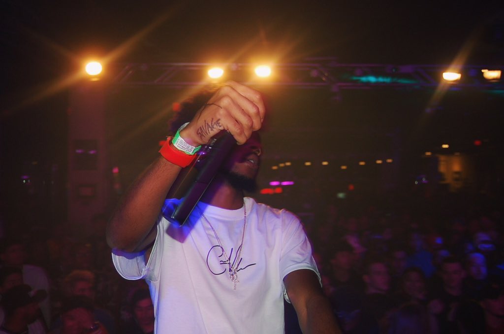 xSGTJx's tweet photo. #keepflexintour #ss #dg https://t.co/gVwr67M3Dd
