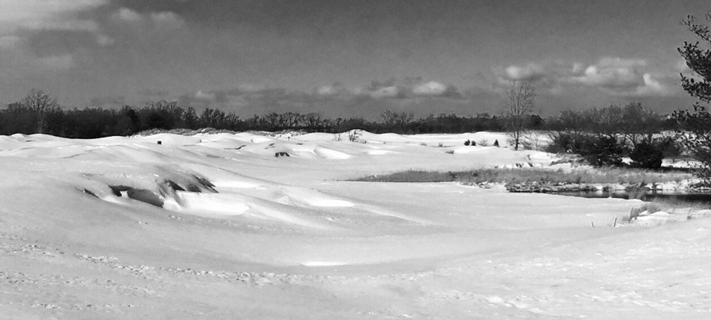 Winter is hanging on⬇️ #golf #14