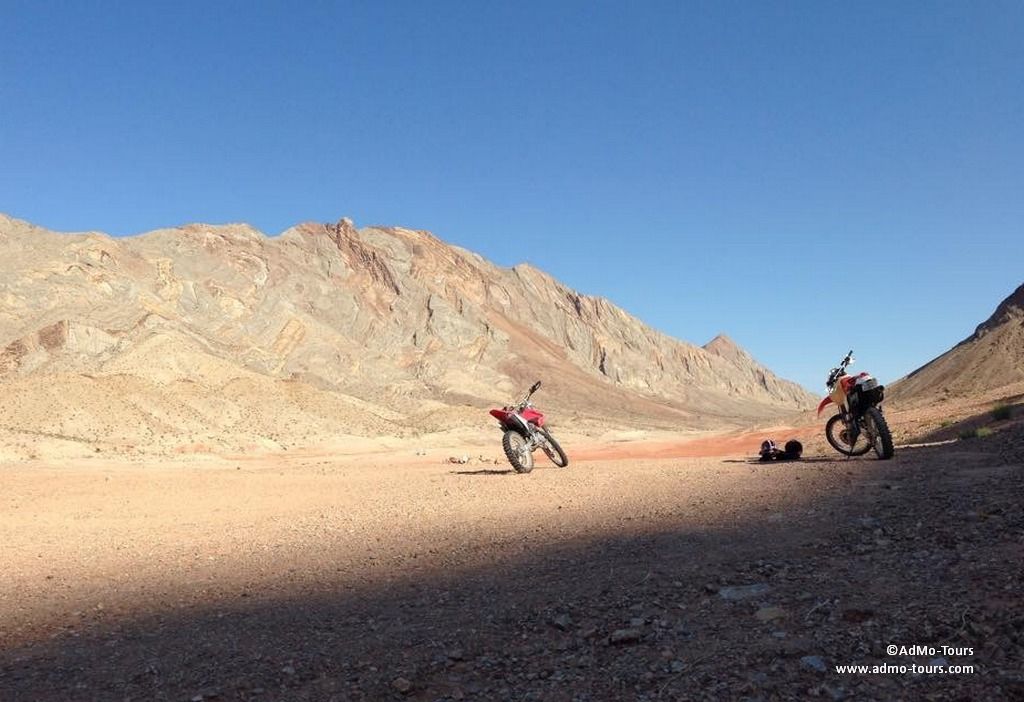 AdMoTours's tweet image. In the middle of nowhere?.....No, just outside of Las Vegas. Feel the freedom! #admotours