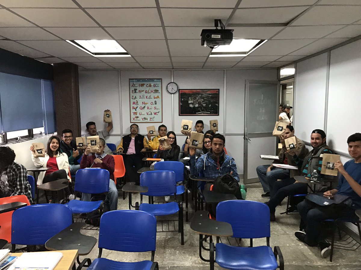 DWDY2017's tweet photo. Yesterday at @UAZ_Oficial students receiving our packages. https://t.co/1DJangk3zh