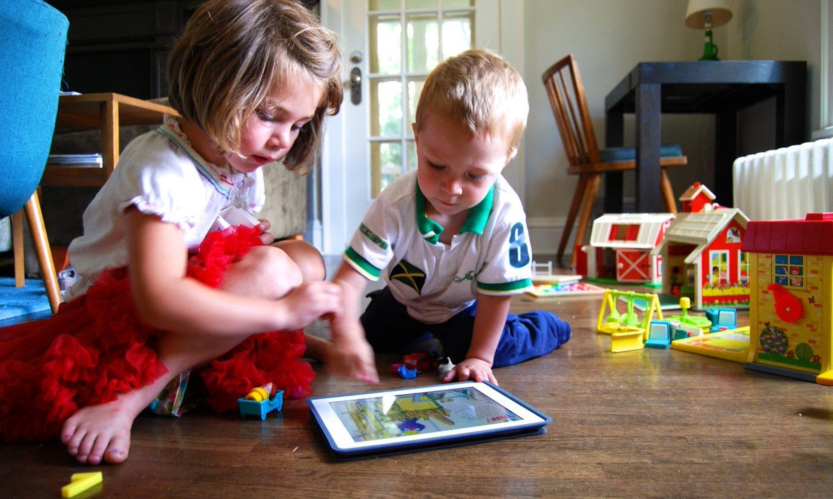 Let your kids potter around the house with unstructured play. It keeps them 
de-stressed #StresslessSaturday