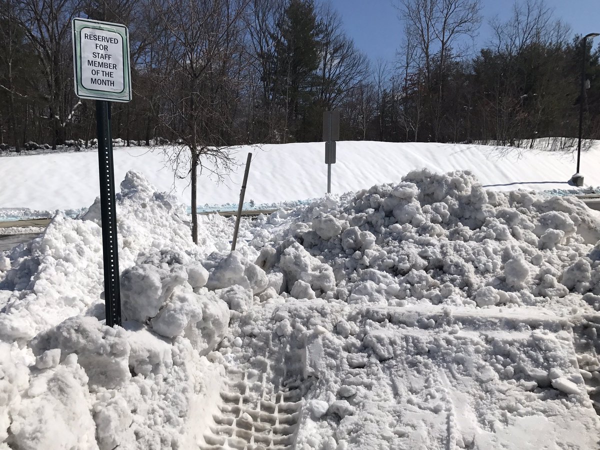 KrisAndersonTV's tweet image. I&apos;d hate to see where the bad staff members have to park! #PlowProblems