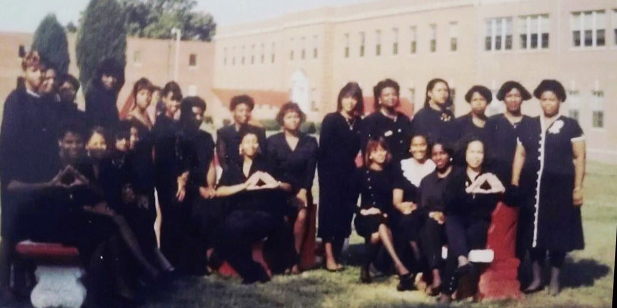 ptoreylc's tweet photo. It's my #Deltaversary! 26 years ago I crossed the burning sands into #DeltaSigmaTheta land! #Sp91 #ThetaPi #35LOAM https://t.co/mLkv4h7Mlx