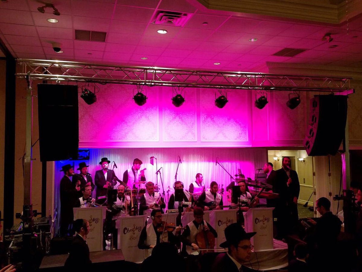 Avrumy Holczler Twitter Taking Boro Park By Storm What A Fantastic Wedding Last Night In Ateres Chaya With The Cheskymusic1 Band And Beriweber As Lead Pic Twitter Ppaddjc1ix