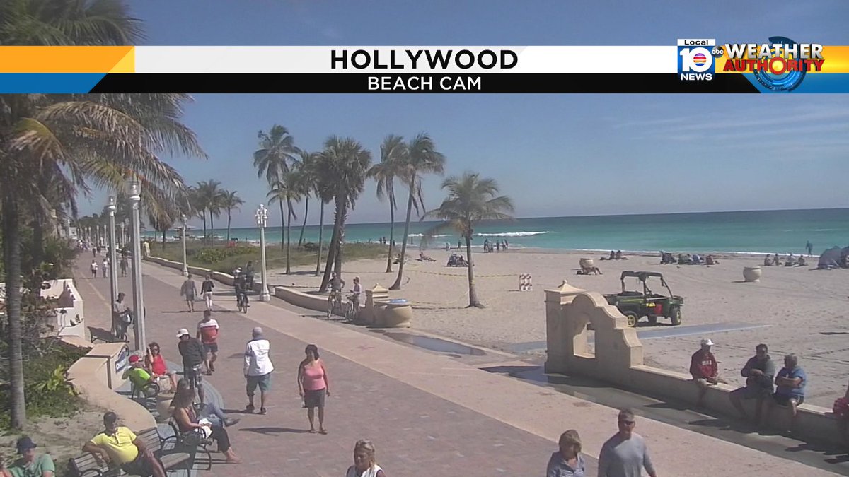 Gorgeous beach day around South Florida.  Sunny and nice @TrentAricTV has your forecast on Local 10 News at noon https://t.co/zOFm7p5tNi