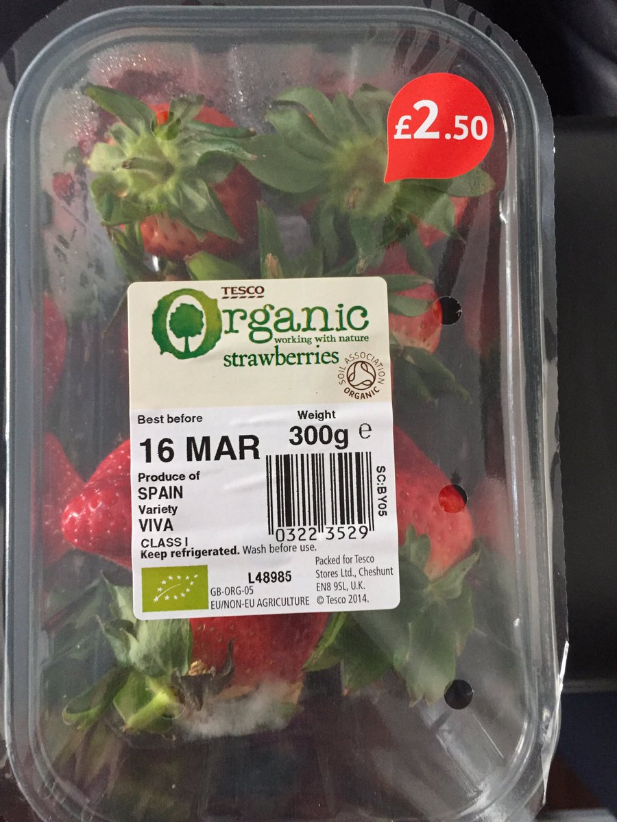 natcupcakequeen's tweet photo. @Tesco I had strawberries delivered on tues and they are furry even though the date is tomorrow https://t.co/uag2R6pUWP