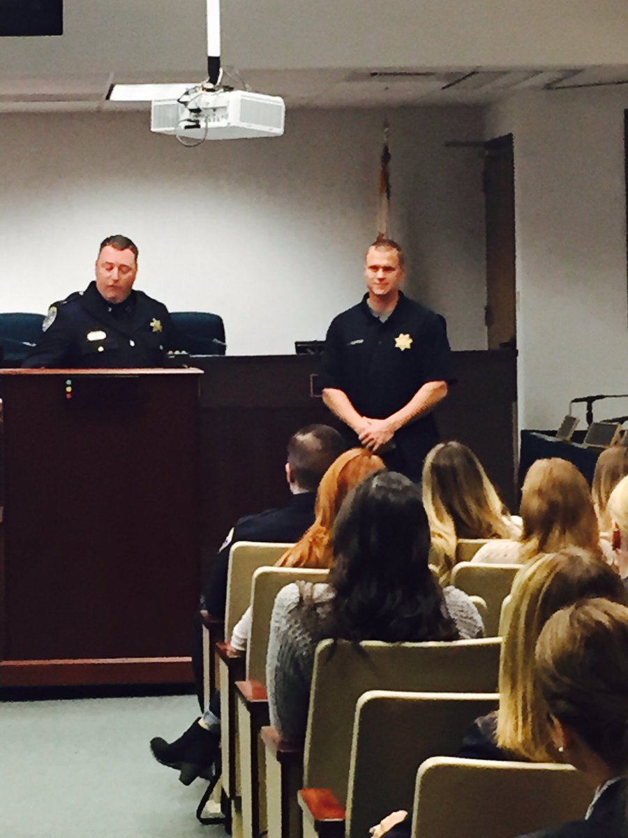 kathynarum's tweet photo. #Pleasantonpoliceofficer of the year 2016 detective #jasonhunter. #congratulations https://t.co/tt5GrT1yK3