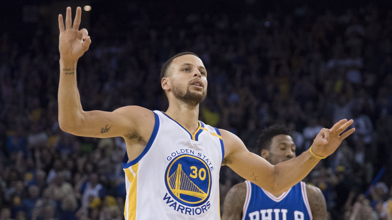 Kids seated courtside sing Happy Birthday to Stephen Curry -  