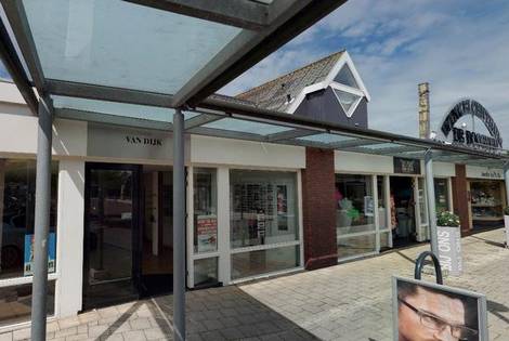 Peperdure zonnebrillen buitgemaakt bij opticiën in Wognum dlvr.it/NdX3Xm