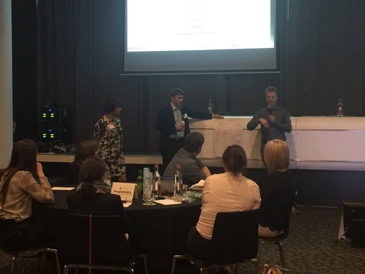 ENGSpain's tweet photo. Workshop groups start to share their insights from the onsite package samples #engpackaging #Packaging #workshop https://t.co/0vi0CG6UVV