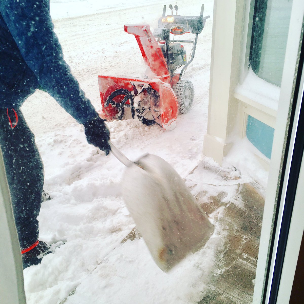inspiredbuff's tweet image. Very #grateful for my #printer #snowremover #husband. #noreaster #buffalony #inspiredbuffalo