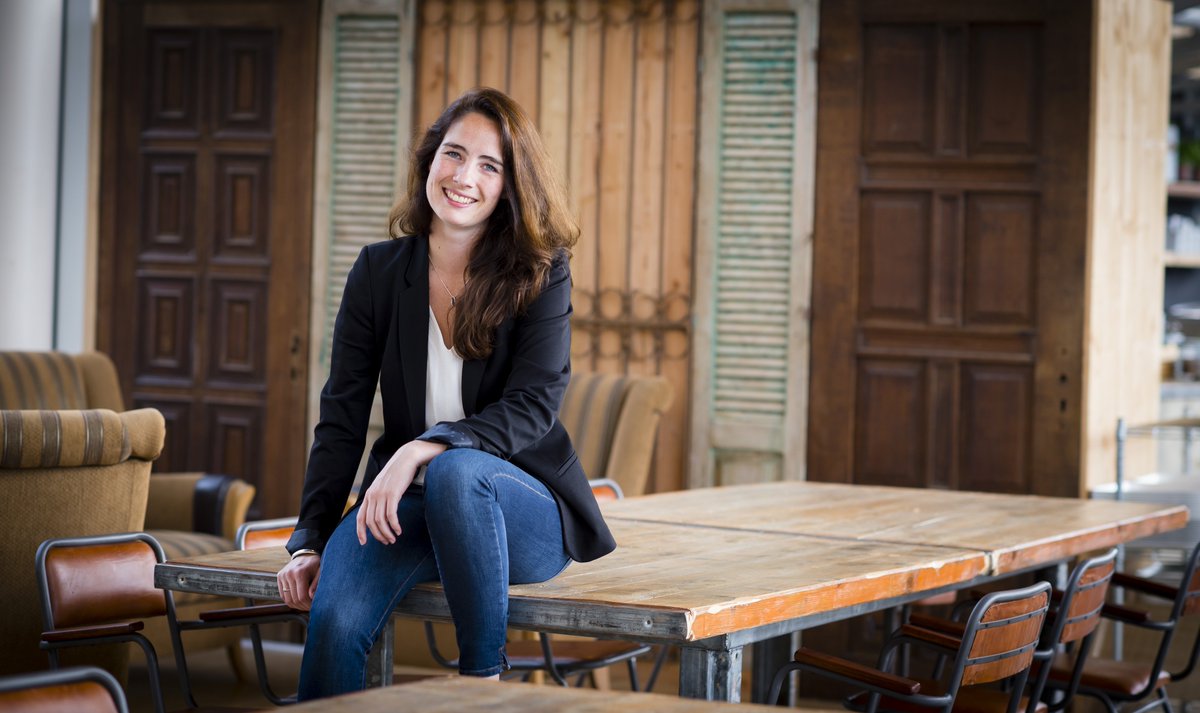 Onze <a href="/Cheeeline/">Cheeeline</a> is momenteel op <a href="/AvansHogeschool/">Avans Hogeschool</a> om de link tussen social media en de politiek bloot te leggen #MvdDC