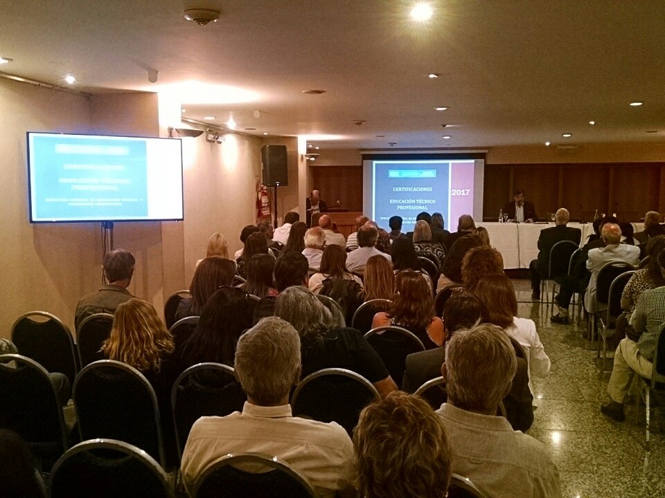 CIIECCA's tweet photo. Estamos participando del taller sobre "Educación Formal y Formación Profesional. Experiencias de Argentina y Australia" #FOPET https://t.co/GKbxOW9eTT