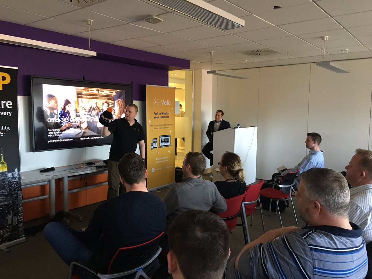 aOSComm's tweet photo. @sharePTkarm sharing the @valointranet ❤️ #aOSDay #Dublin #aOSDublin https://t.co/uEq7klLNIm