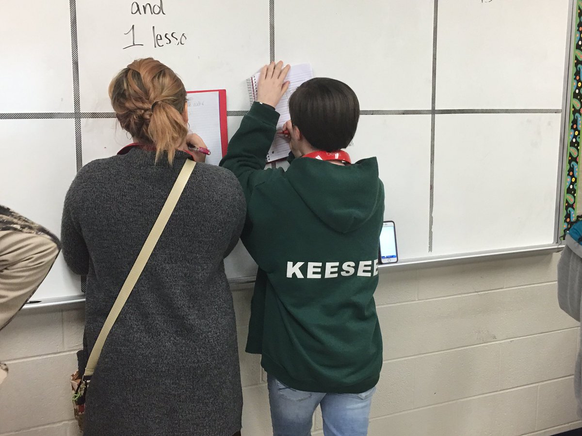 pd_davis's tweet photo. Ss working together to simplifying expressions and using QR codes to verify answers. https://t.co/LdFIDLqa73