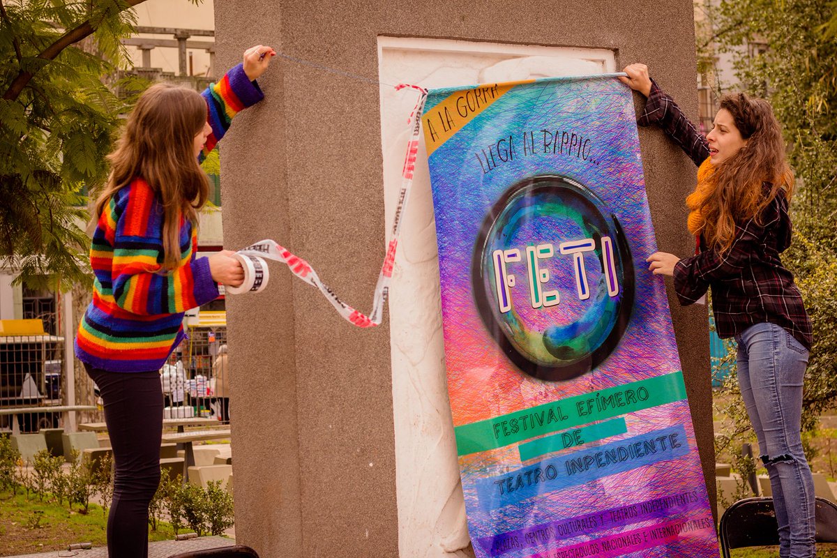 fetiteatro's tweet photo. ¡Vamos que cierra el plazo! Aplicá para el #FETI2017 en https://t.co/DmTX1ud8md https://t.co/9Tw2un2EOx