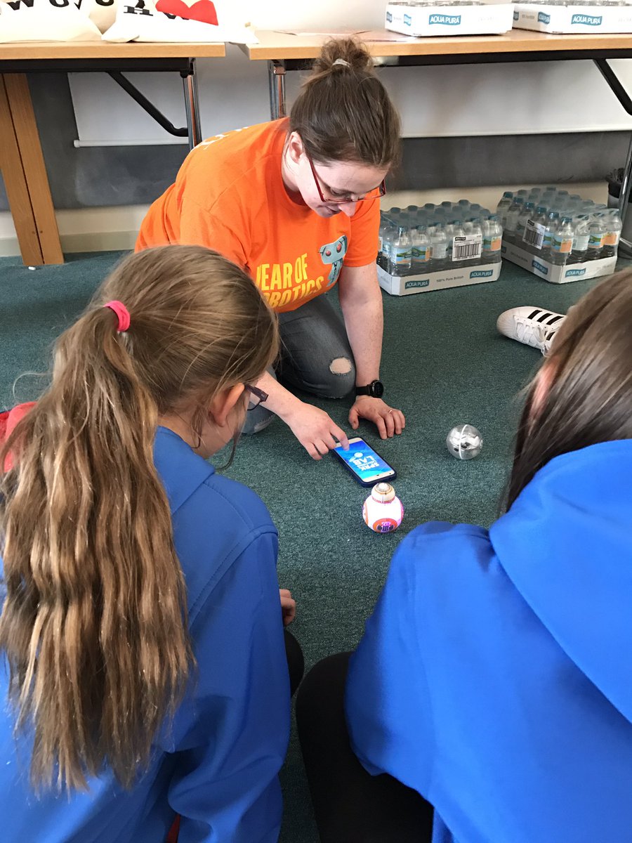 Whitburn_Guides's tweet photo. Giving BB-8 some directions. Hope he doesn't get lost! @HWU_Robotics @HWEngage #scienceweek #STEM #girlscan #HWU #aimhigh https://t.co/yaV1umob3J
