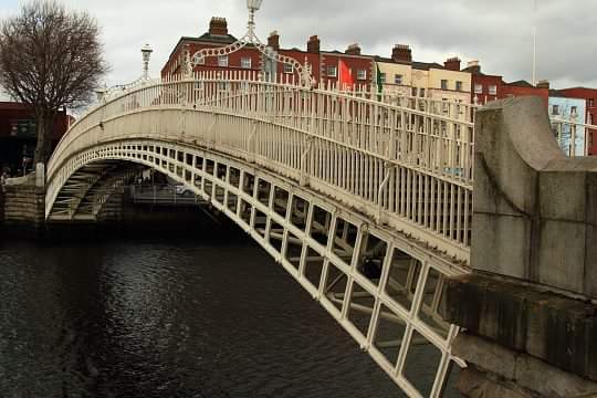 fan_jaf's tweet photo. Ha'Penny bridge https://t.co/N1pwZnJ0AY
