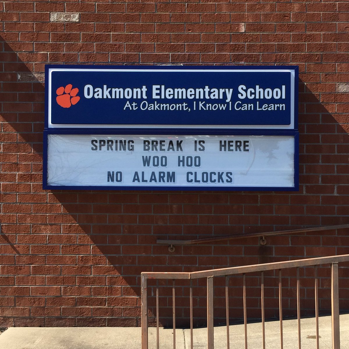 Have a safe Spring Break! Try not to freeze! <a href="/oes_cougarcubs/">Oakmont Elementary</a> @DCBE