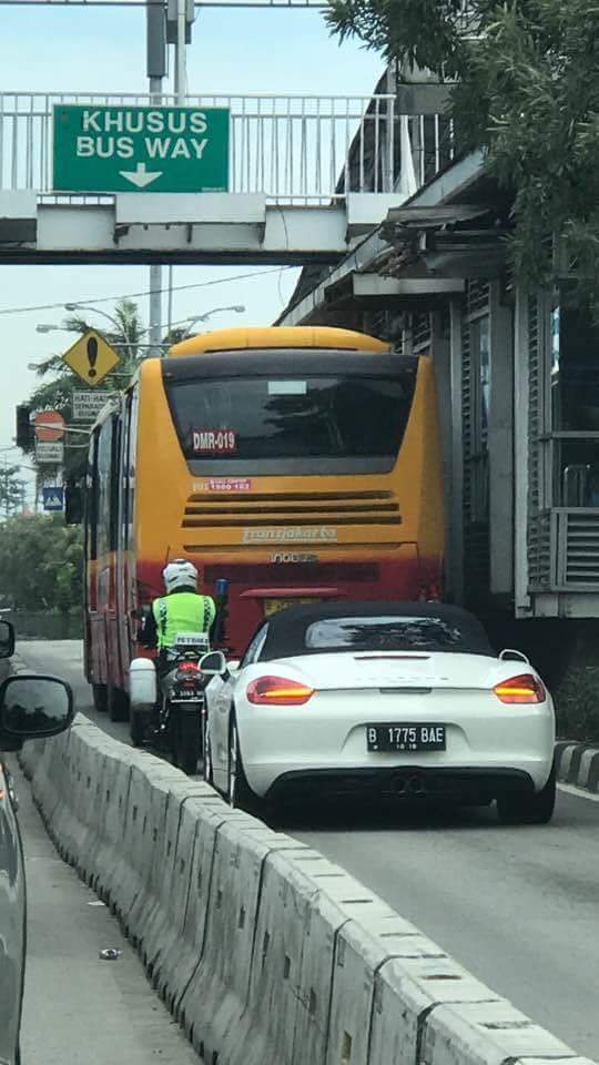 DPO_polisi's tweet photo. Wow keren @DivHumasPolri @TMCPoldaMetro @DKIJakarta @basuki_btp @WagubDKIJakarta @Otomania @PT_TransJakarta @trotoarian @jokowi https://t.co/gxrPiOy3wZ