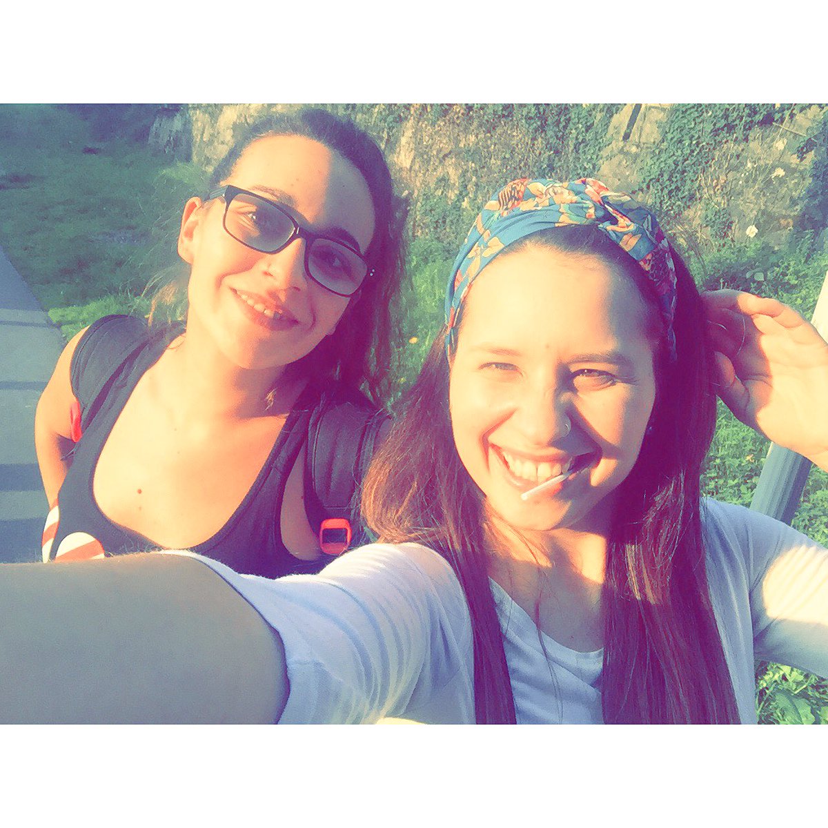 izarolamejor's tweet photo. #albus #alba #album #albuk #alba ufera #alba racing #alba ondiga Saludos desde la verja!#patinarmola #txernohueleacontaminacion @albaruiz8 https://t.co/o7SSH3ADFw