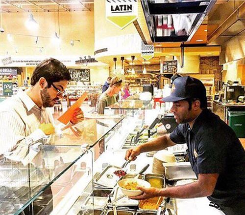 RestaurantNews1's tweet photo. Biju's Little Curry Shop Adds Spice To Whole Foods Tamarac #Denver
https://t.co/VQd9bI5TGY https://t.co/BPMpskSshv