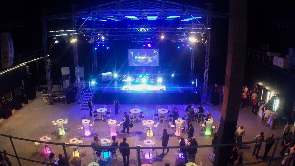 xiaotimo111's tweet photo. Things are getting started and guests are rolling in at @MitechDirect for the VIP launch. Look at that arena! #MitechLaunch #PlayMore https://t.co/QKb9dareQQ