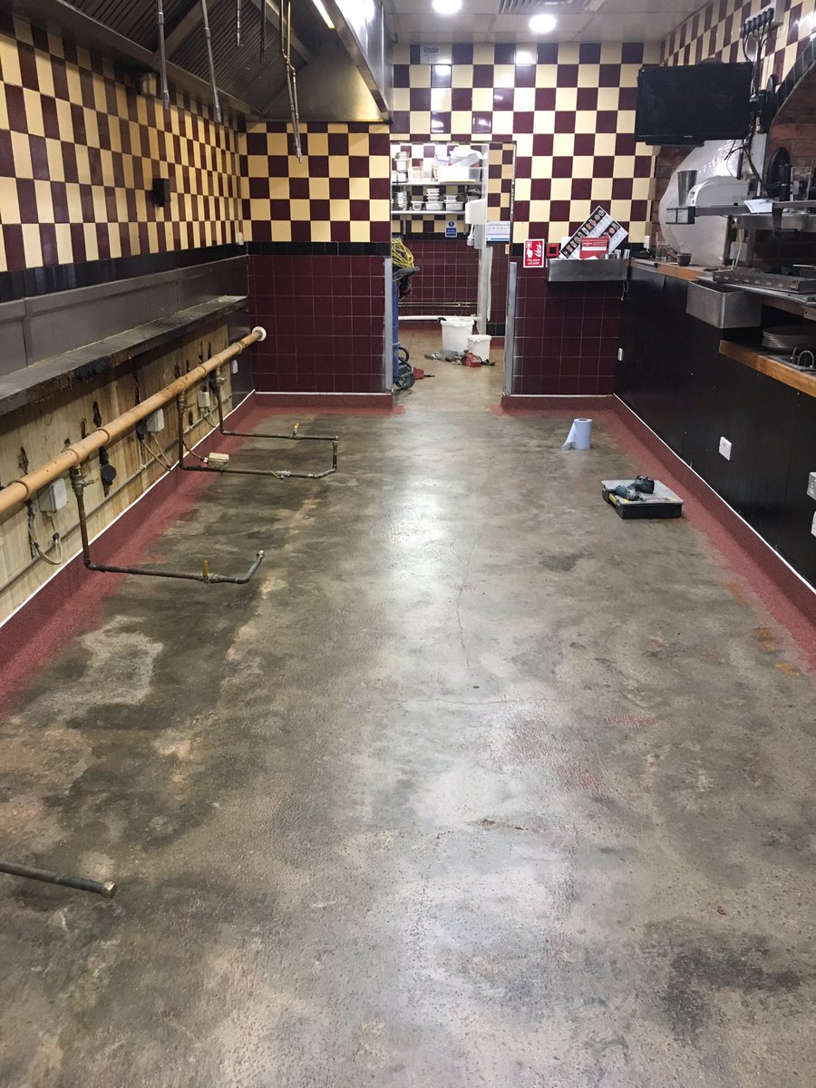 Cws_flooringltd's tweet photo. @frankienbennys #ashton @Degafloor @NatFlooring @Cws_flooringltd #kitchenfloor #resin #resinflooring #quartz #hygienicflooring https://t.co/eZvMXNkc21