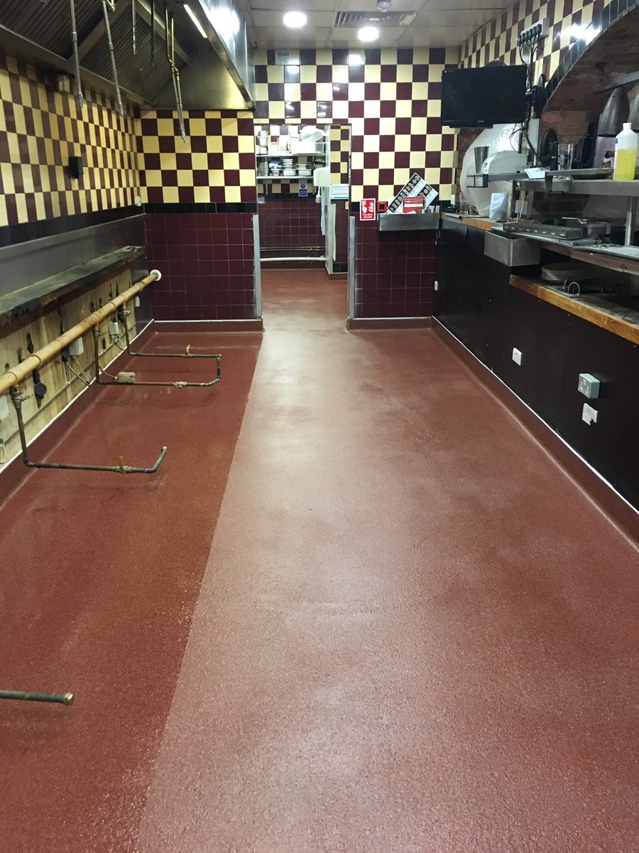 Cws_flooringltd's tweet photo. @frankienbennys #ashton @Degafloor @NatFlooring @Cws_flooringltd #kitchenfloor #resin #resinflooring #quartz #hygienicflooring https://t.co/eZvMXNkc21