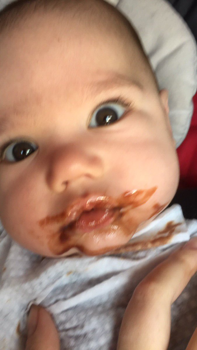 TayTayBaa's tweet photo. #chocolate  🍫 https://t.co/3IRCSv78H6
