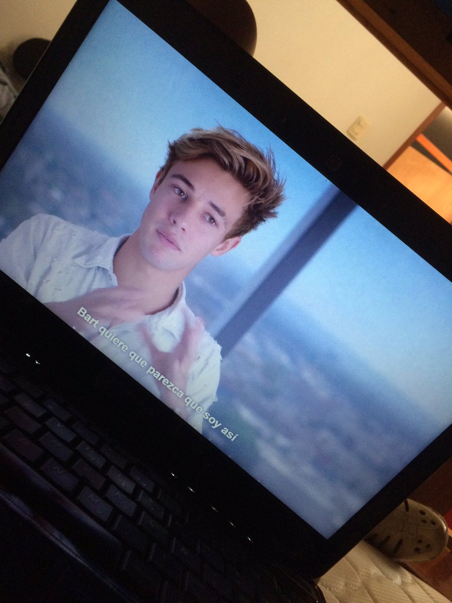 alessan52693192's tweet photo. Dramaaaa 👀#ChasingCameronOnNetflix #chasingCameron @camerondallas @AaronCarpenter @NetflixLAT @MAGCONTOUR https://t.co/9zTl3YtULe