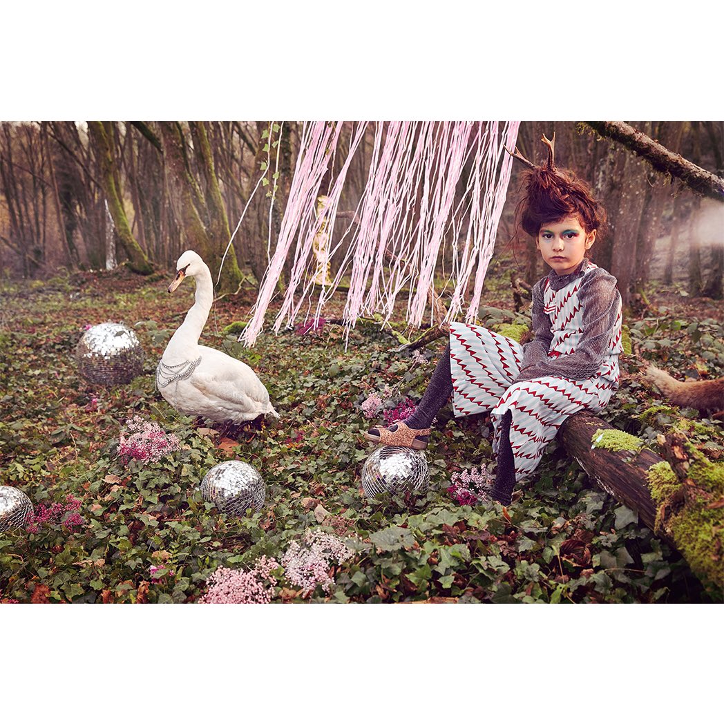 JuniorStyleLDN's tweet photo. Let's get this party started. This disco forest party, that is. Brand new editorial on the #jrstyleblog by Coco Amardeil, via @hooligansmag https://t.co/u7AGBYH1HI