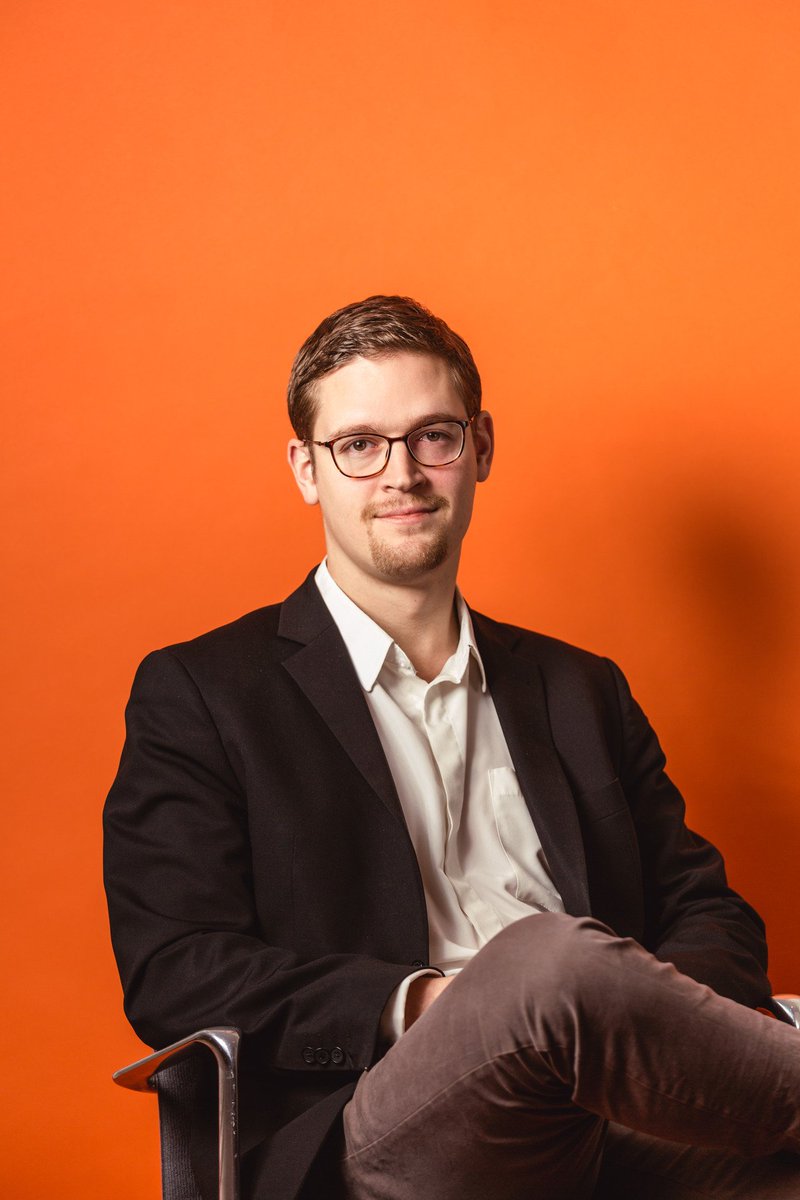 Ordvitsmästare, lasergamefantast och processjurist – säg hej till Niklas Franzen! janssonnorin.se/hej-niklas-fra…
