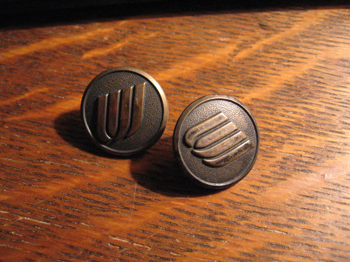 cover_uranus's tweet image. #UnitedAirlines #UniformButtons $19.99 #TraderYore #Ebay #UAL #UALTulip #UnitedAirlinesTulip #Stewardess #TulipLogo ebay.com/itm/-/26289617…?