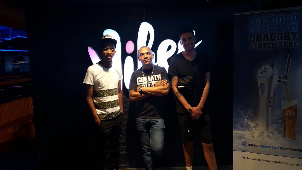 pickledgingerSA's tweet photo. Tonight at @SunCityResortSA #Vibes at 9pm. @dillanoliphant @nickgoliath @RobbyCollins_ R30 #HotLineup https://t.co/WdYbCr8ecE