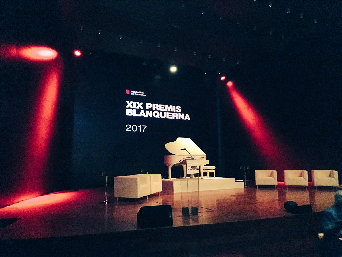 NewEconomyForum's tweet photo. En nada comienzan los #PremisBlanquerna @CCBlanquerna Aquí en streaming: https://t.co/zSR1DT5jDy https://t.co/GcyD1yWC6S